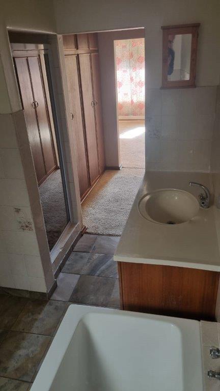 To Let 3 Bedroom Property for Rent in Ladybrand Free State